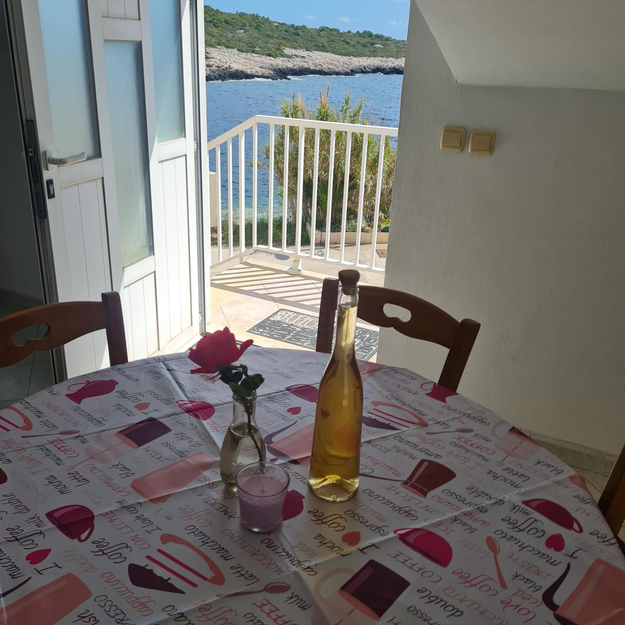 Apartment Karuza Rukavac Vis Rom bilde