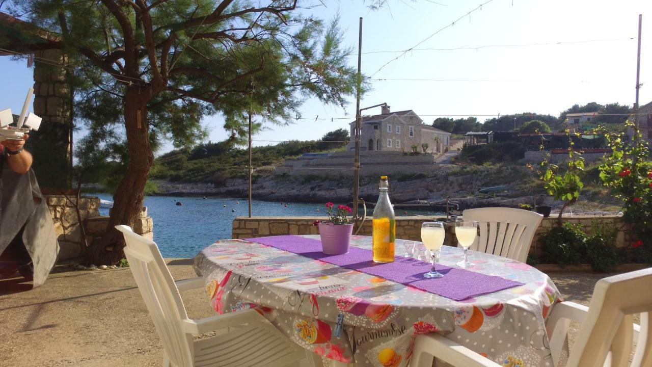 Apartment Karuza Rukavac Vis Eksteriør bilde
