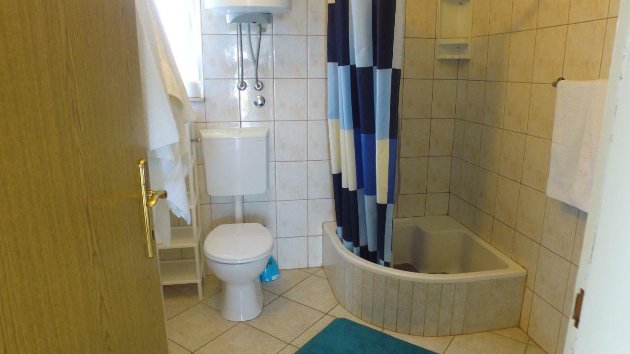 Apartment Karuza Rukavac Vis Eksteriør bilde